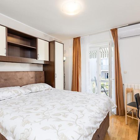 Apartment & Rooms Ivica คิร์ก ภายนอก รูปภาพ