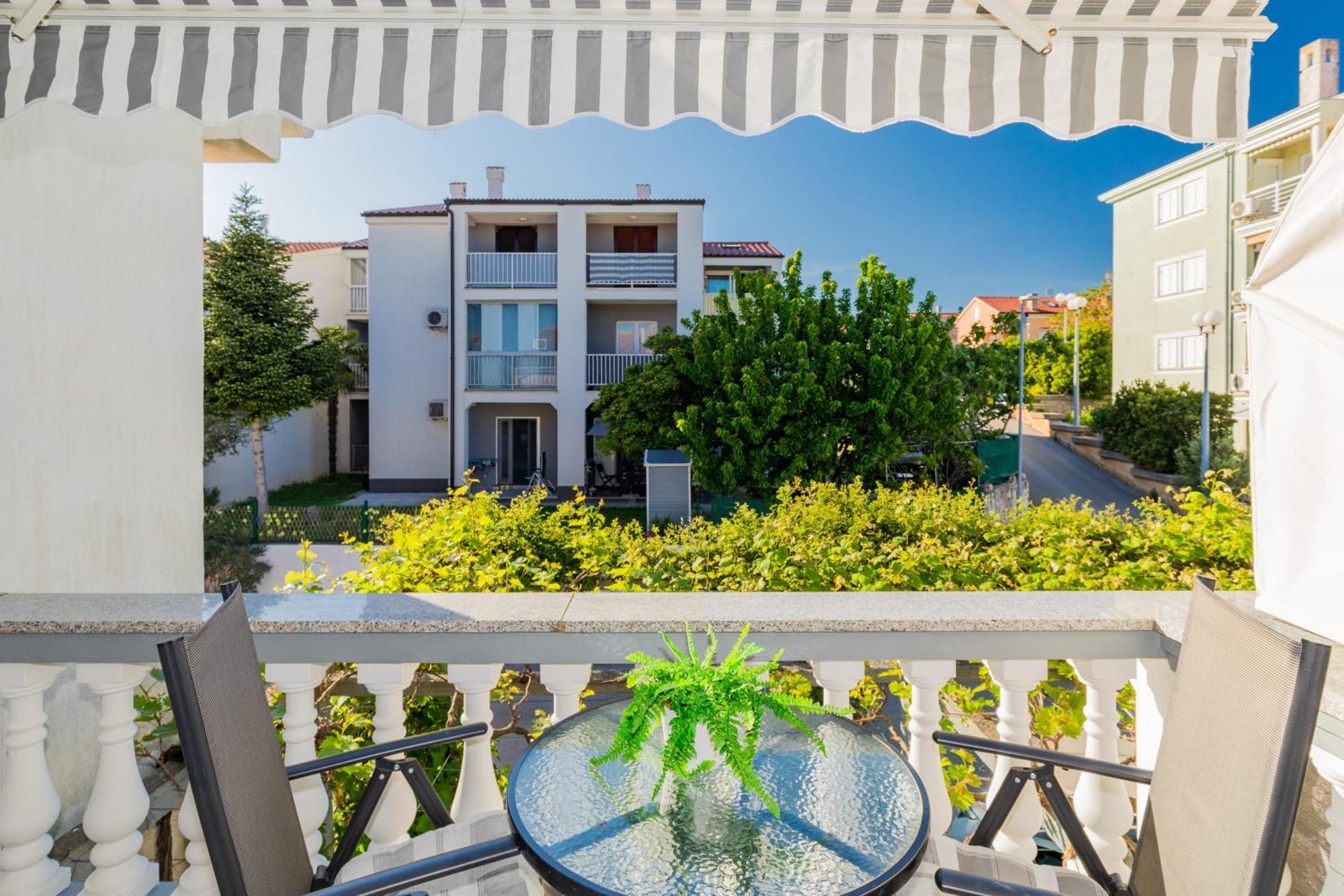 Apartment & Rooms Ivica คิร์ก ภายนอก รูปภาพ